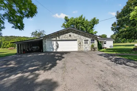 697 Bottom Road Palmer TN 37365