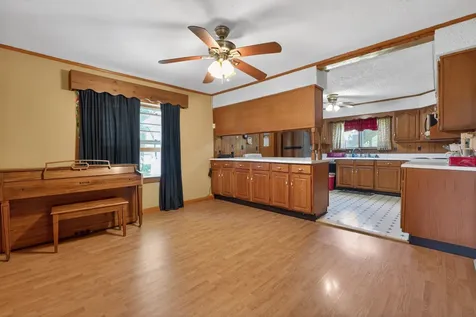 697 Bottom Road Palmer TN 37365