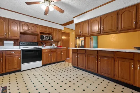 697 Bottom Road Palmer TN 37365