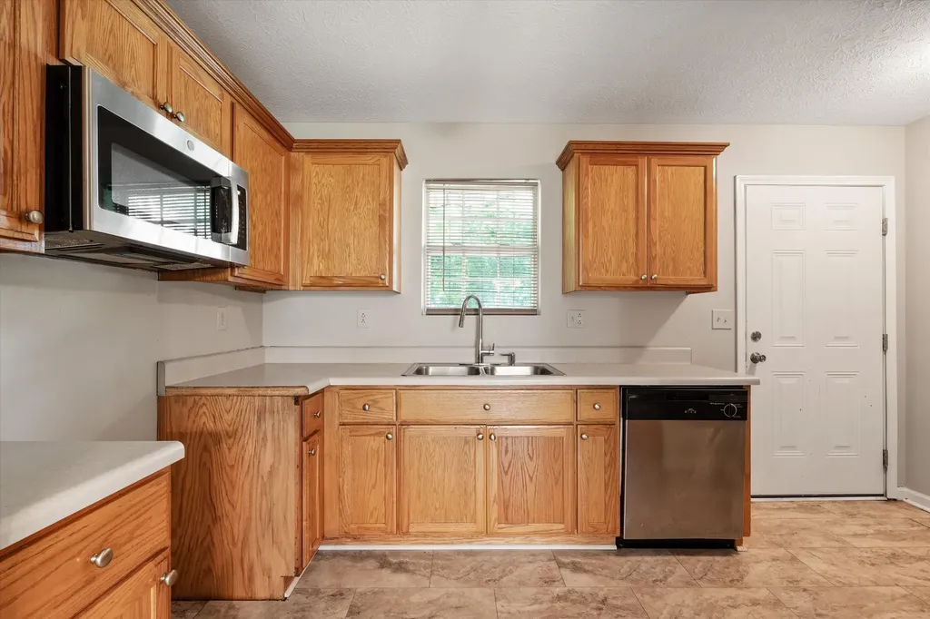 303 15th Ave, W Springfield TN 37172