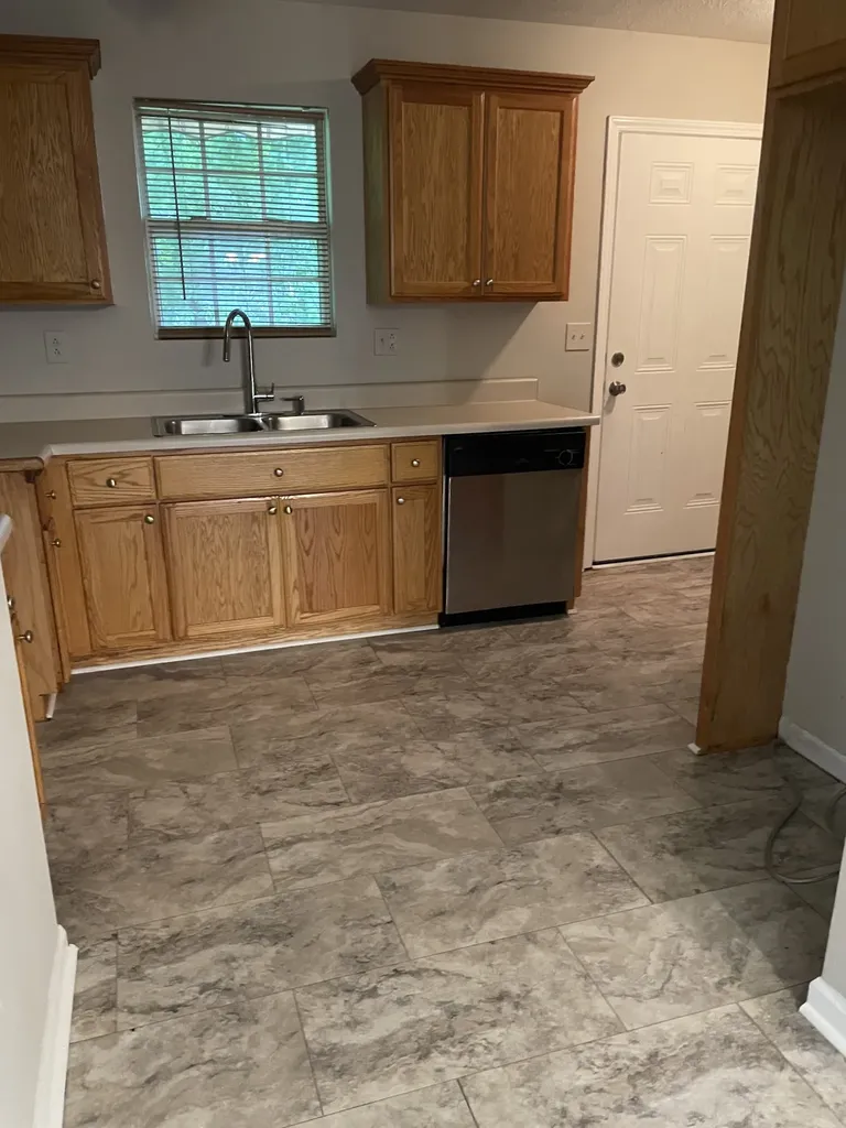 303 15th Ave, W Springfield TN 37172