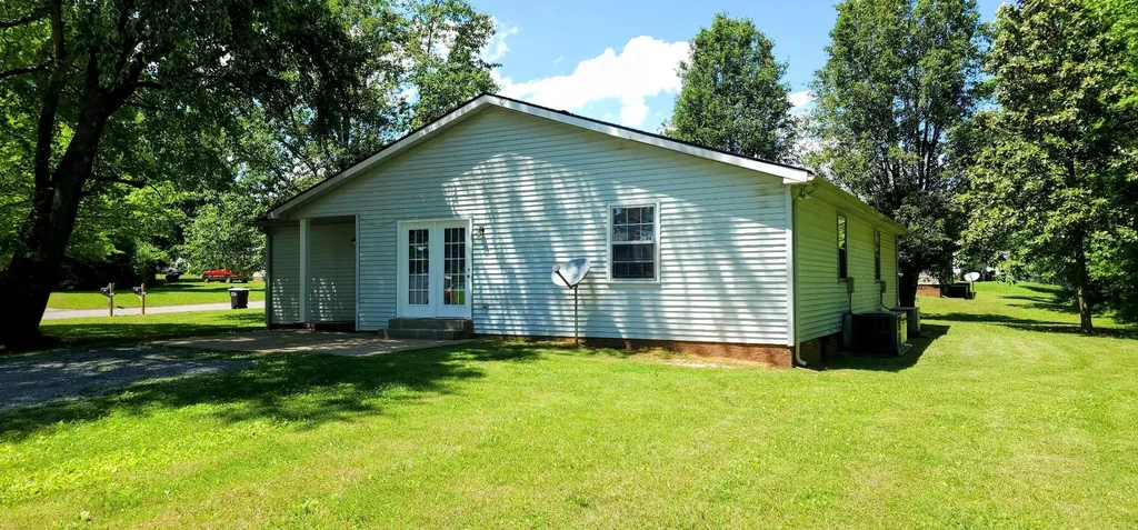 1487 Nichols Drive Clarksville TN 37042