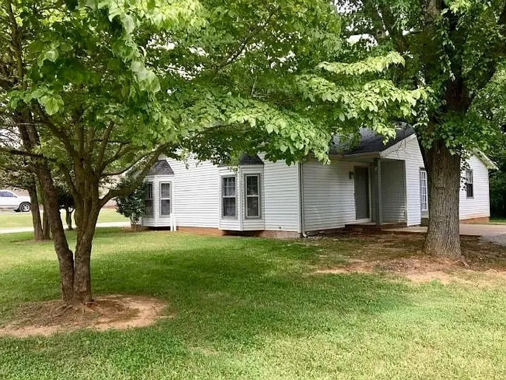 1487 Nichols Drive Clarksville TN 37042