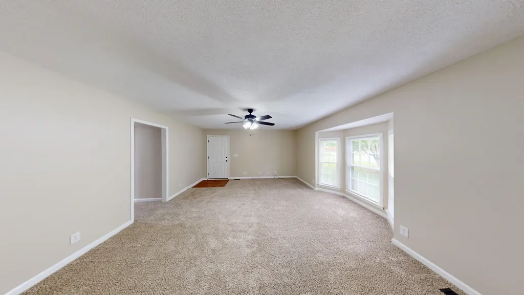 1487 Nichols Drive Clarksville TN 37042