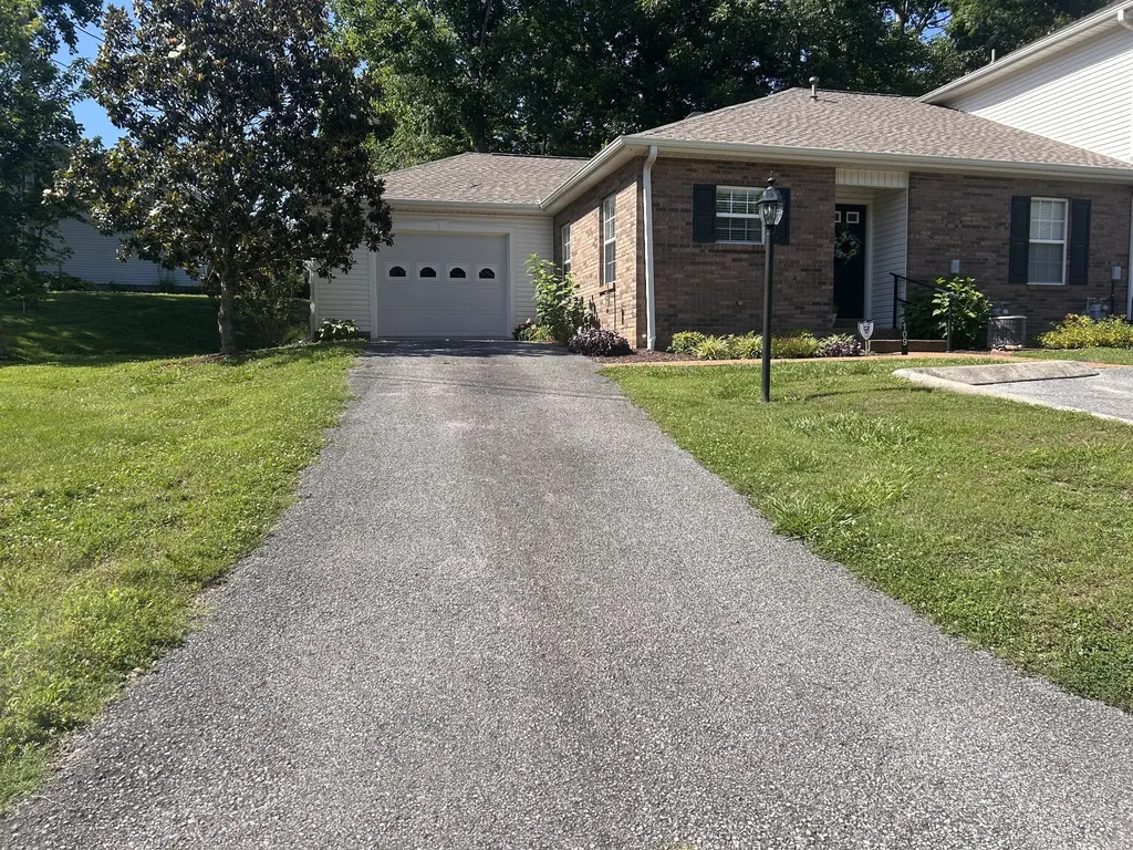 109 Eastdale Lane Dickson TN 37055