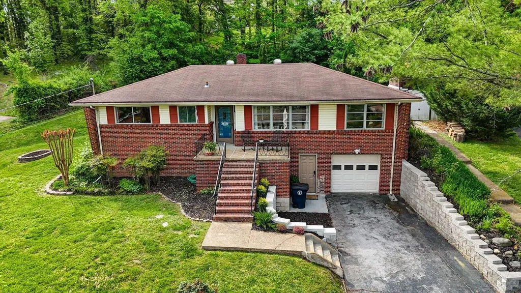 1402 John Ross Road Chattanooga TN 37412