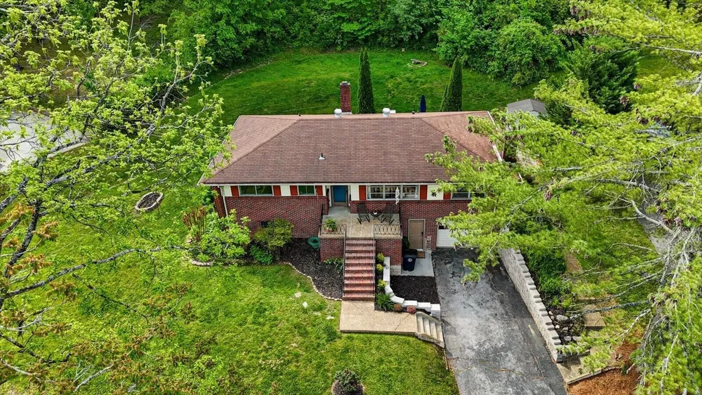 1402 John Ross Road Chattanooga TN 37412