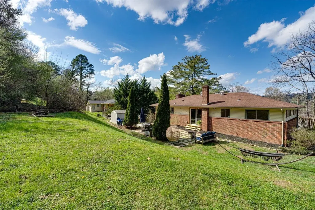 1402 John Ross Road Chattanooga TN 37412
