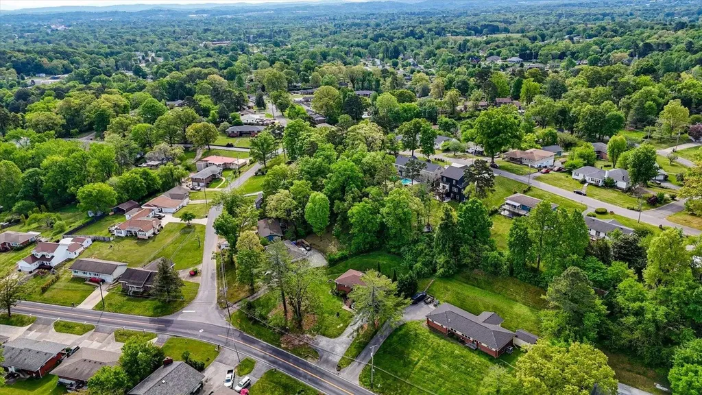 1402 John Ross Road Chattanooga TN 37412