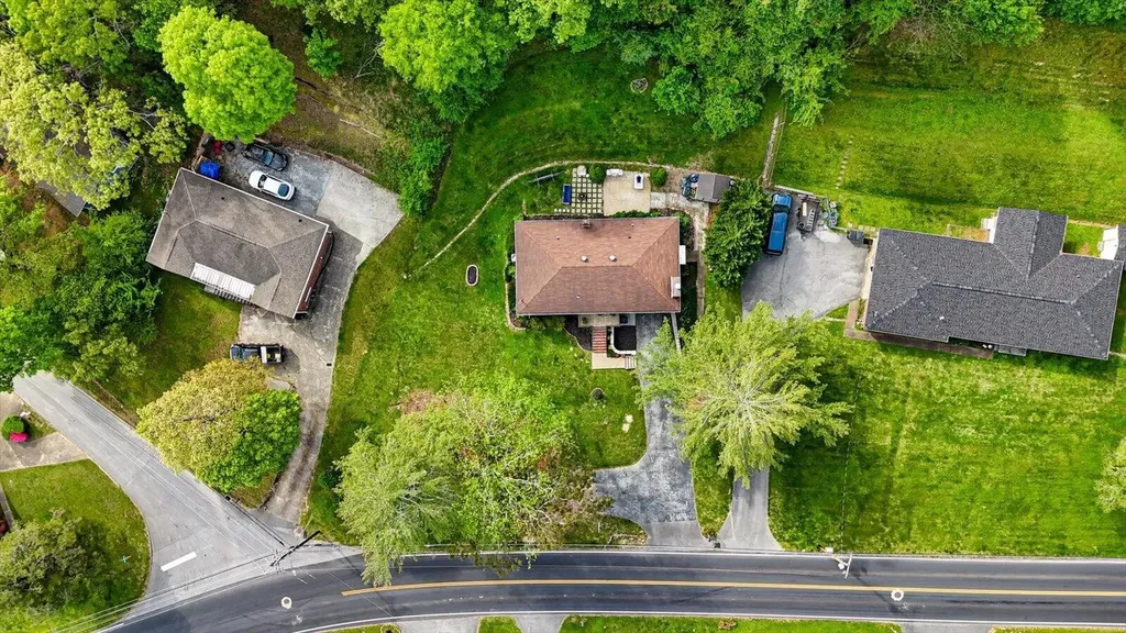 1402 John Ross Road Chattanooga TN 37412