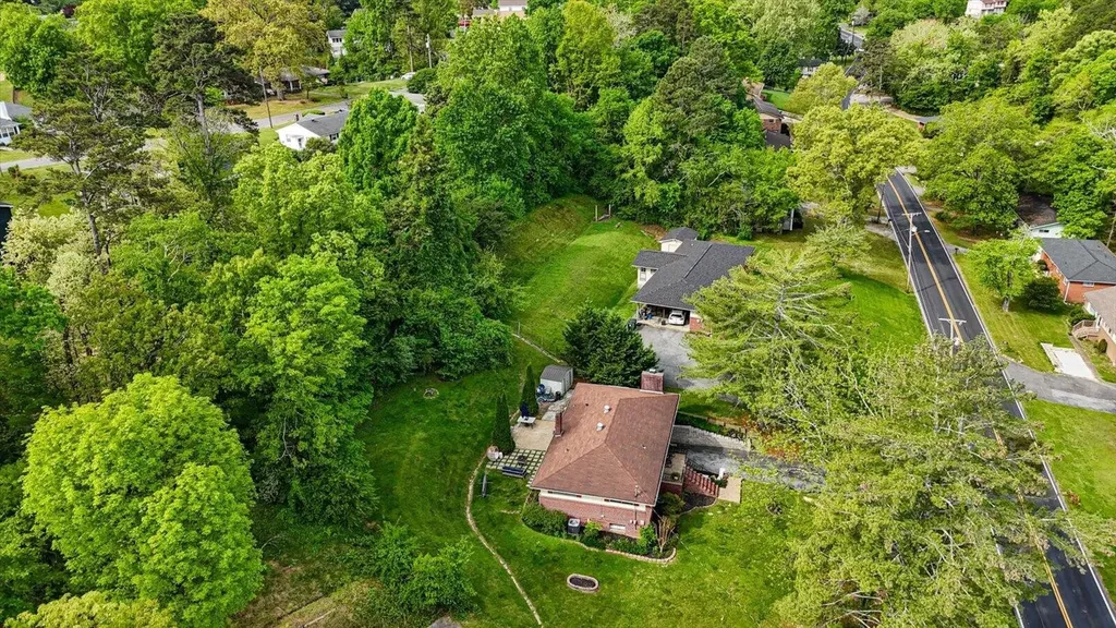1402 John Ross Road Chattanooga TN 37412
