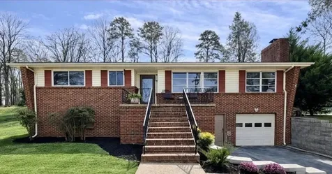 1402 John Ross Road Chattanooga TN 37412