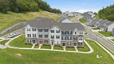 905 Mountain View Court Thompsons Station TN 37179