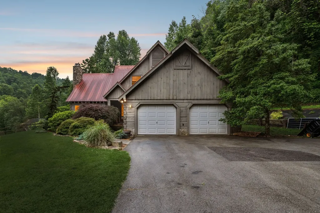 25002510 Chimney Springs Road Cookeville TN 38506