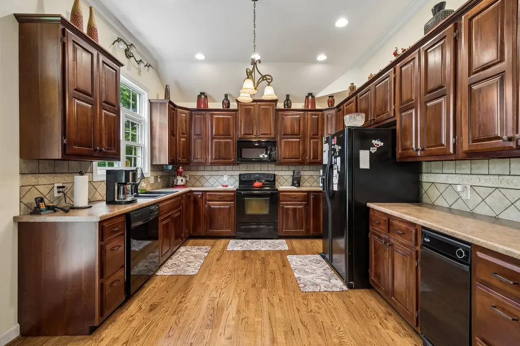 25002510 Chimney Springs Road Cookeville TN 38506
