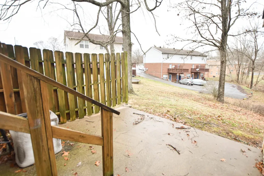 1533 E Knollwood Circle Clarksville TN 37043