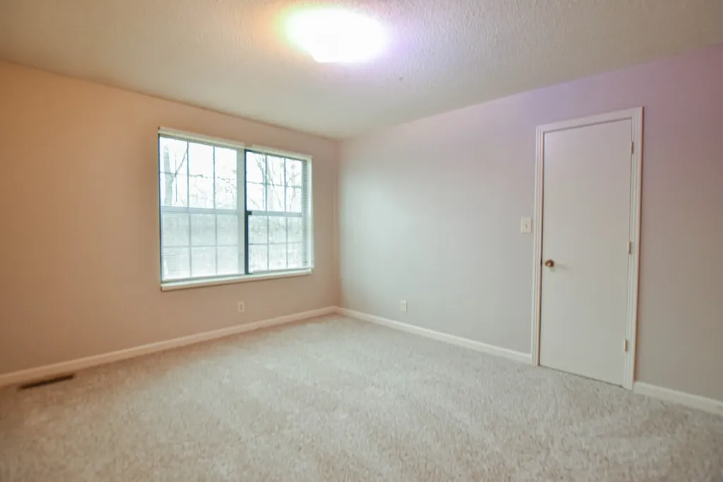 1533 E Knollwood Circle Clarksville TN 37043
