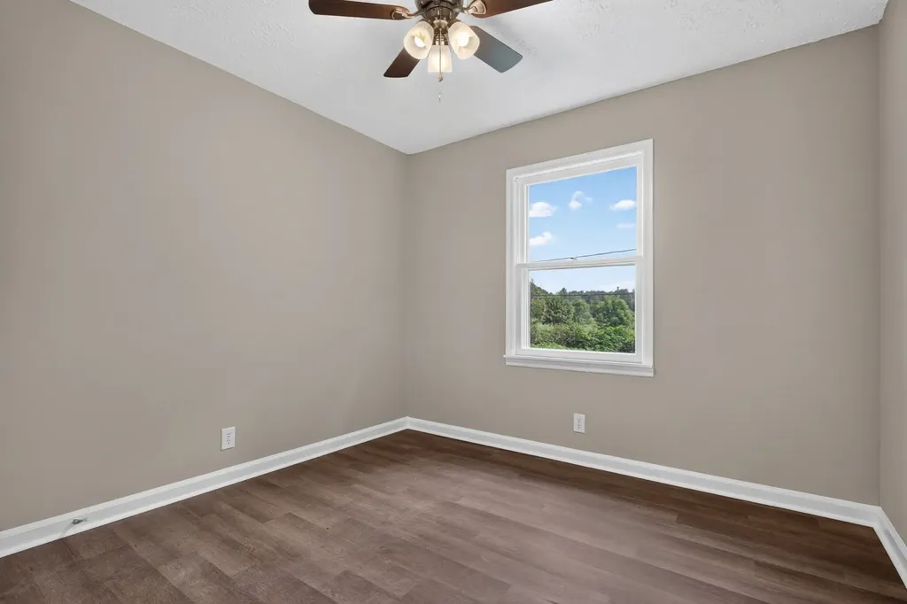 2385 Midway Road Smithville TN 37166