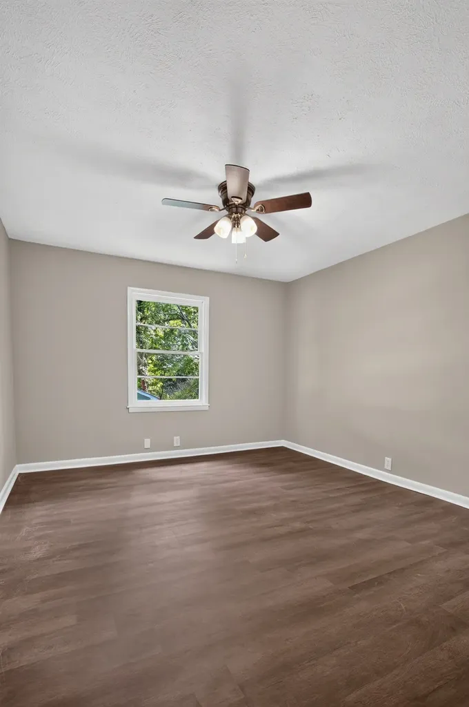 2385 Midway Road Smithville TN 37166