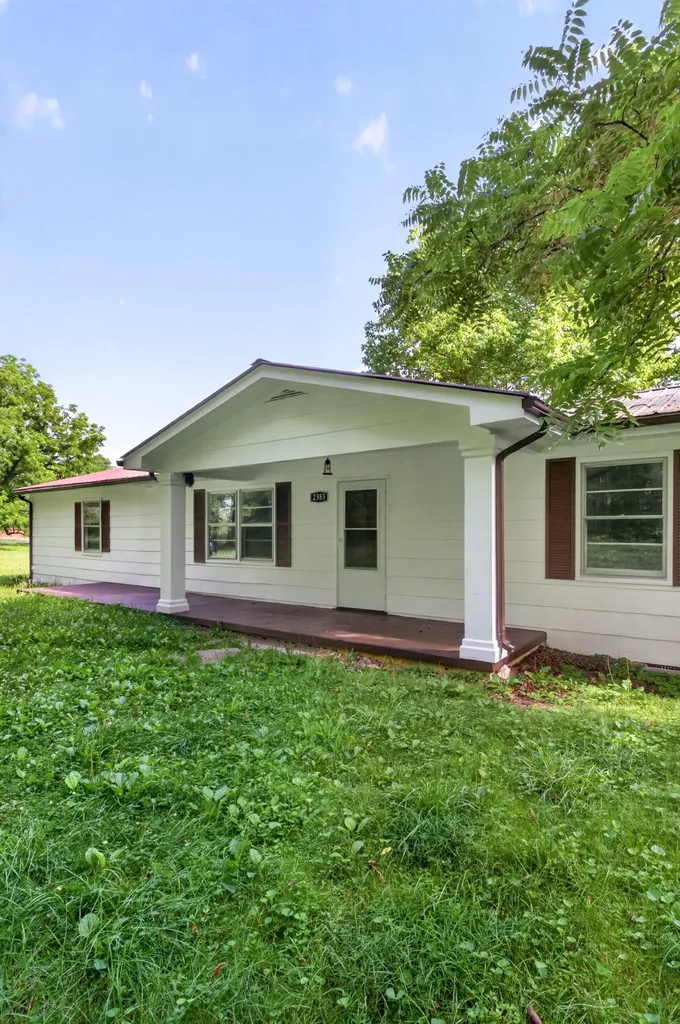 2385 Midway Road Smithville TN 37166