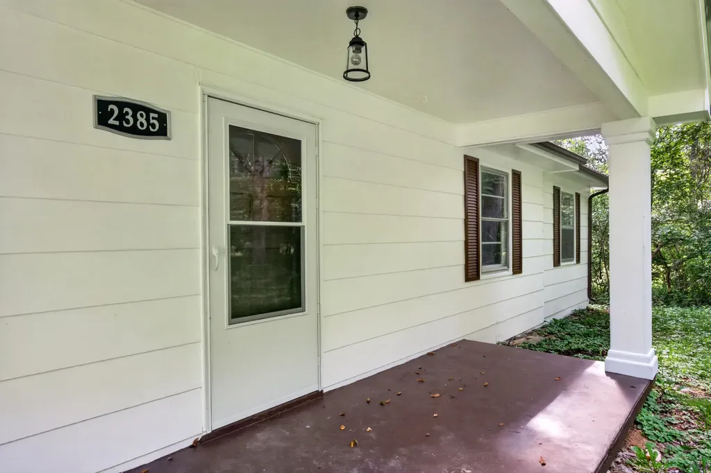 2385 Midway Road Smithville TN 37166