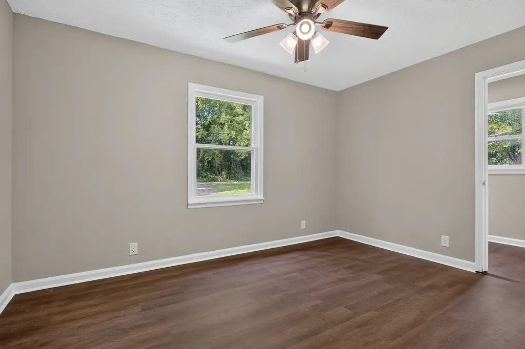 2385 Midway Road Smithville TN 37166