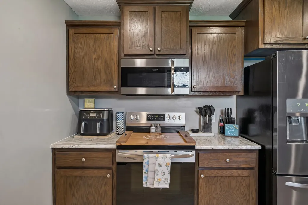 2892 Highway 52, E Lafayette TN 37083