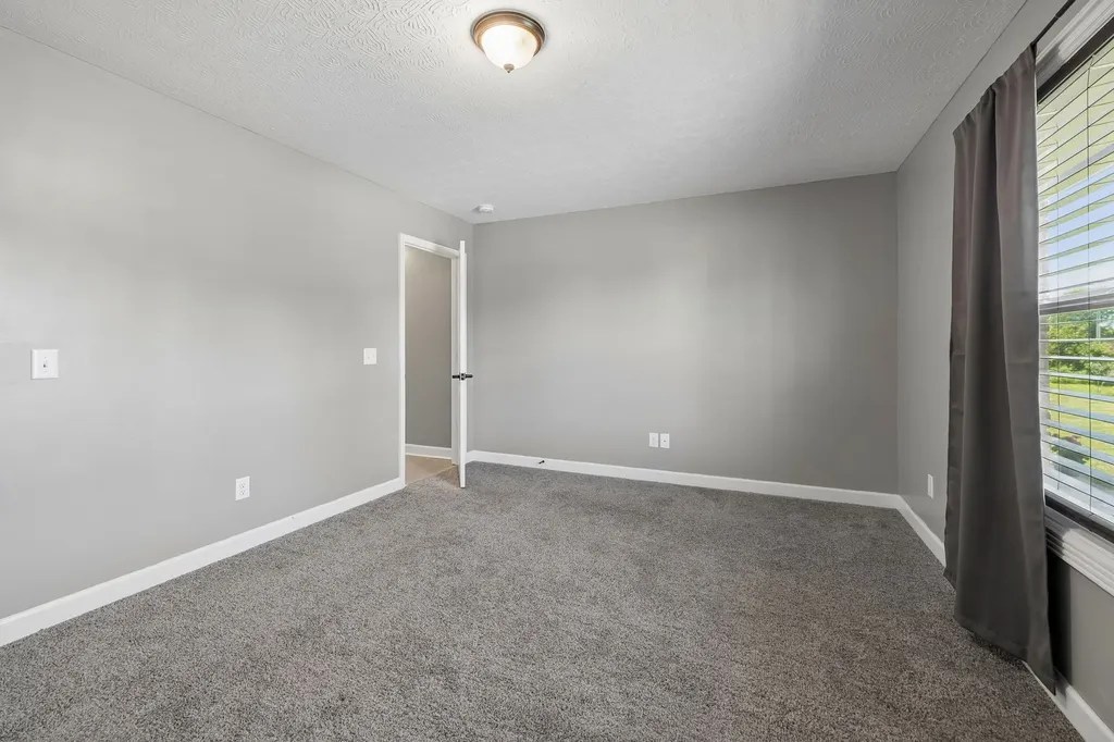 2892 Highway 52, E Lafayette TN 37083