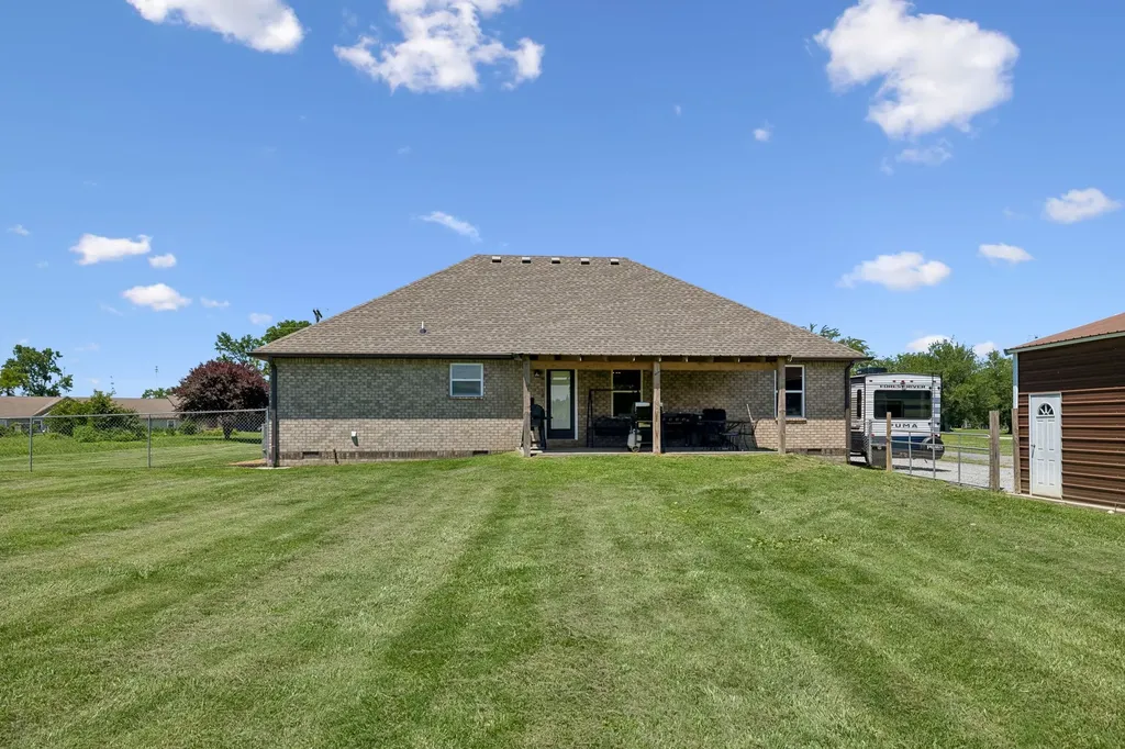 2892 Highway 52, E Lafayette TN 37083