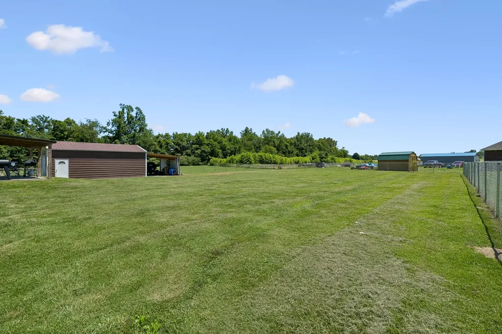2892 Highway 52, E Lafayette TN 37083