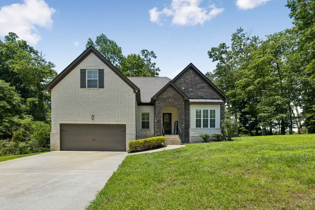 4530 General Forest Circle Bon Aqua TN 37025