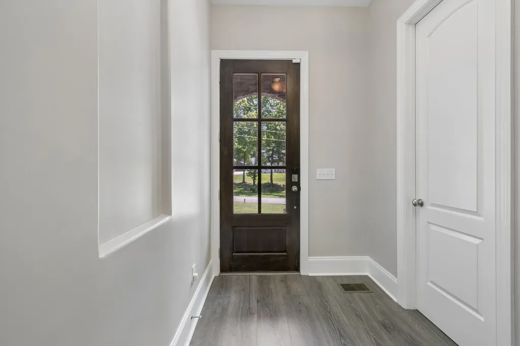 4530 General Forest Circle Bon Aqua TN 37025