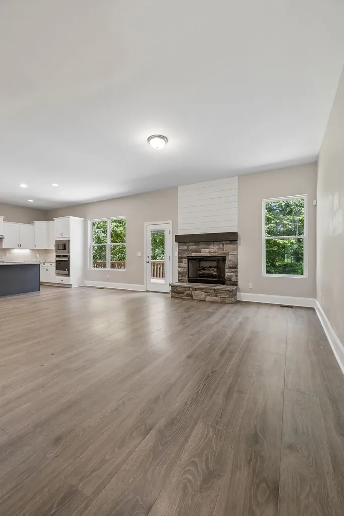 4530 General Forest Circle Bon Aqua TN 37025