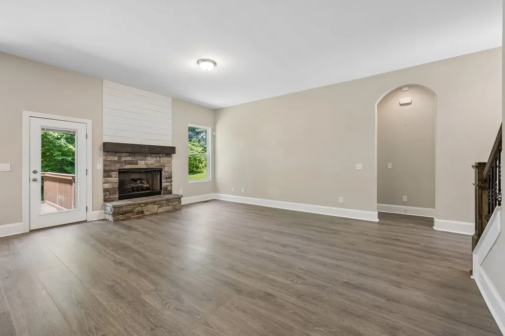 4530 General Forest Circle Bon Aqua TN 37025