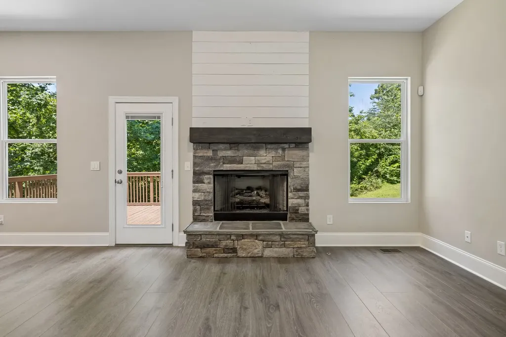 4530 General Forest Circle Bon Aqua TN 37025