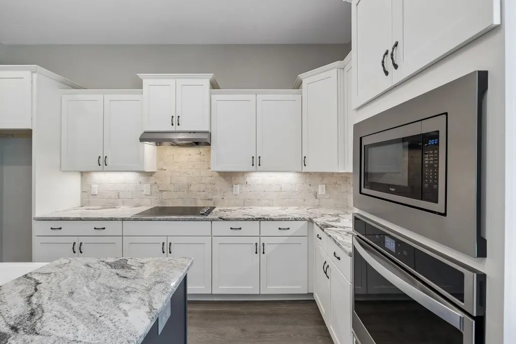 4530 General Forest Circle Bon Aqua TN 37025