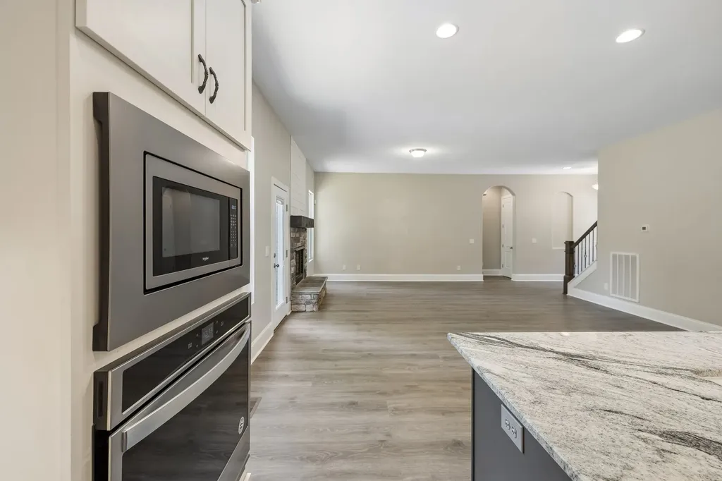 4530 General Forest Circle Bon Aqua TN 37025