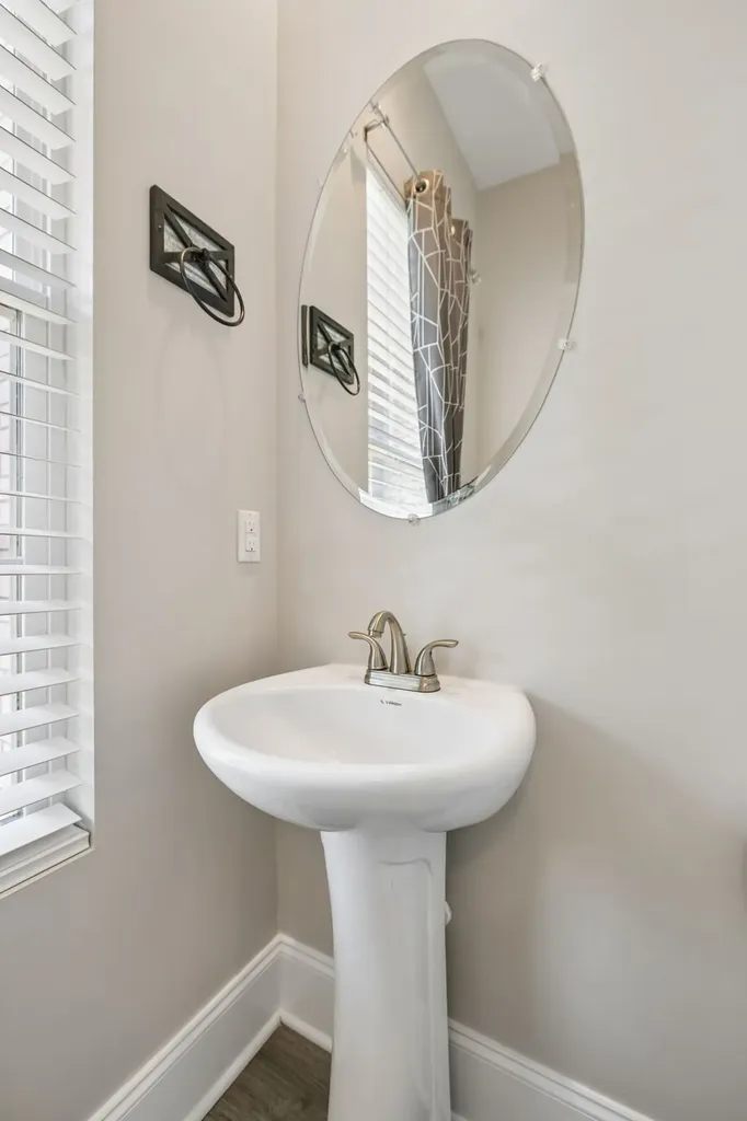 4530 General Forest Circle Bon Aqua TN 37025