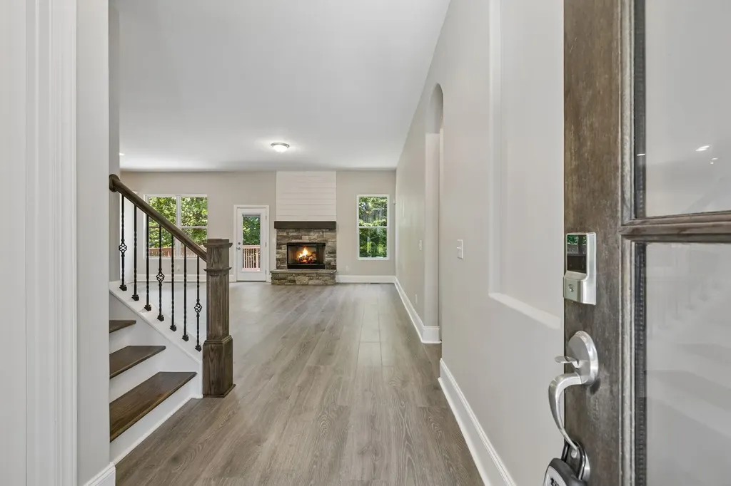 4530 General Forest Circle Bon Aqua TN 37025