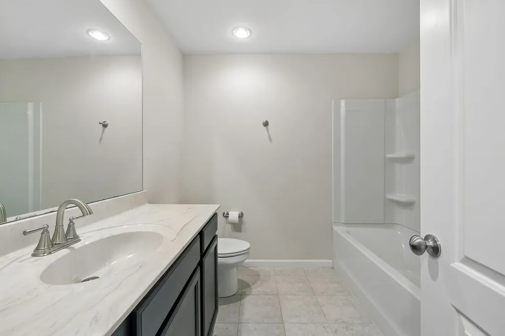 4530 General Forest Circle Bon Aqua TN 37025