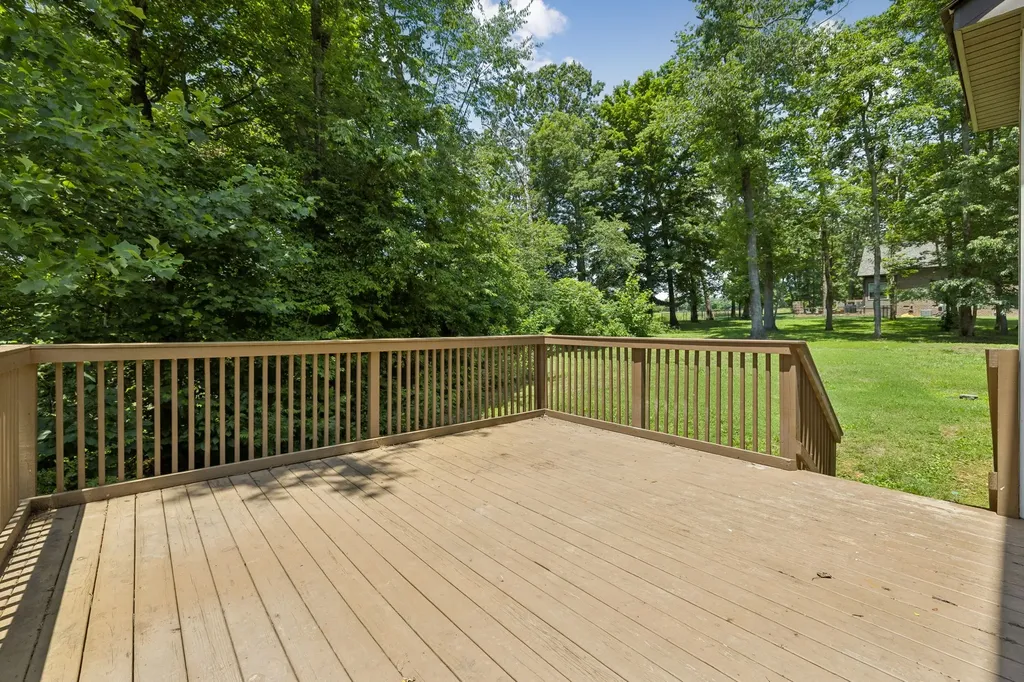 4530 General Forest Circle Bon Aqua TN 37025