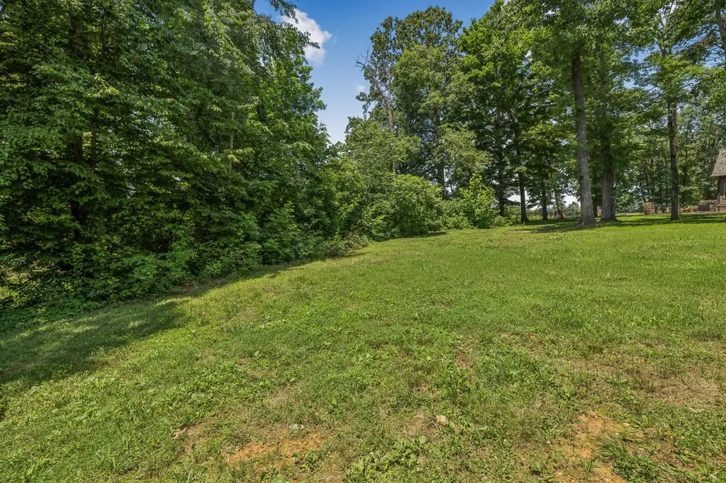 4530 General Forest Circle Bon Aqua TN 37025