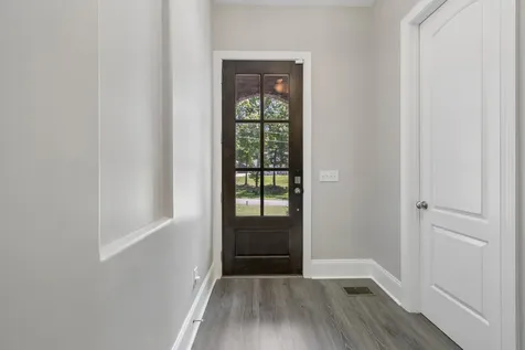 4530 General Forest Circle Bon Aqua TN 37025