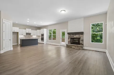 4530 General Forest Circle Bon Aqua TN 37025