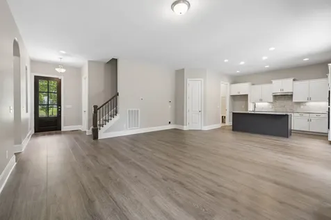 4530 General Forest Circle Bon Aqua TN 37025