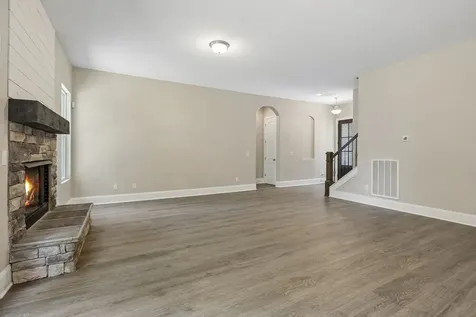 4530 General Forest Circle Bon Aqua TN 37025