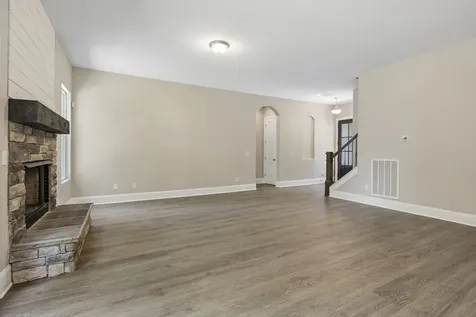 4530 General Forest Circle Bon Aqua TN 37025
