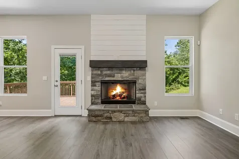 4530 General Forest Circle Bon Aqua TN 37025