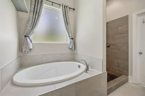 4530 General Forest Circle Bon Aqua TN 37025