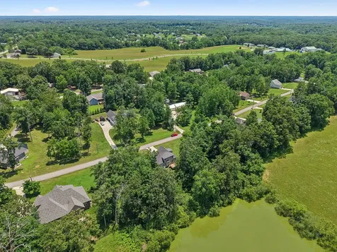4530 General Forest Circle Bon Aqua TN 37025